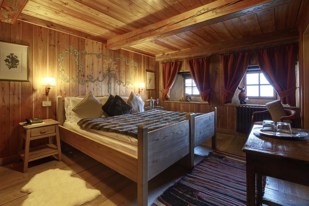 Hotellerie De Mascognaz Champoluc Exterior foto