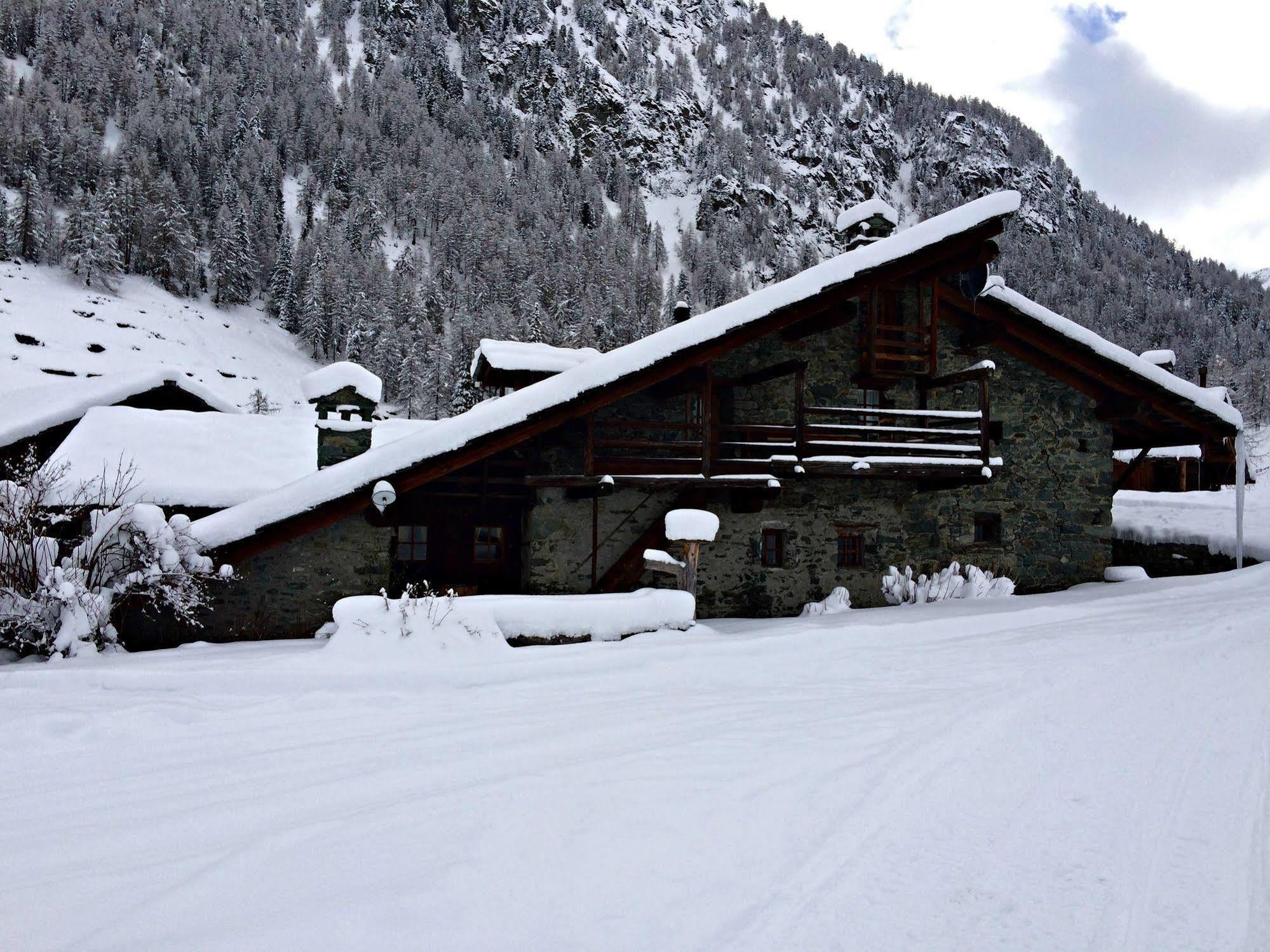 Hotellerie De Mascognaz Champoluc Exterior foto